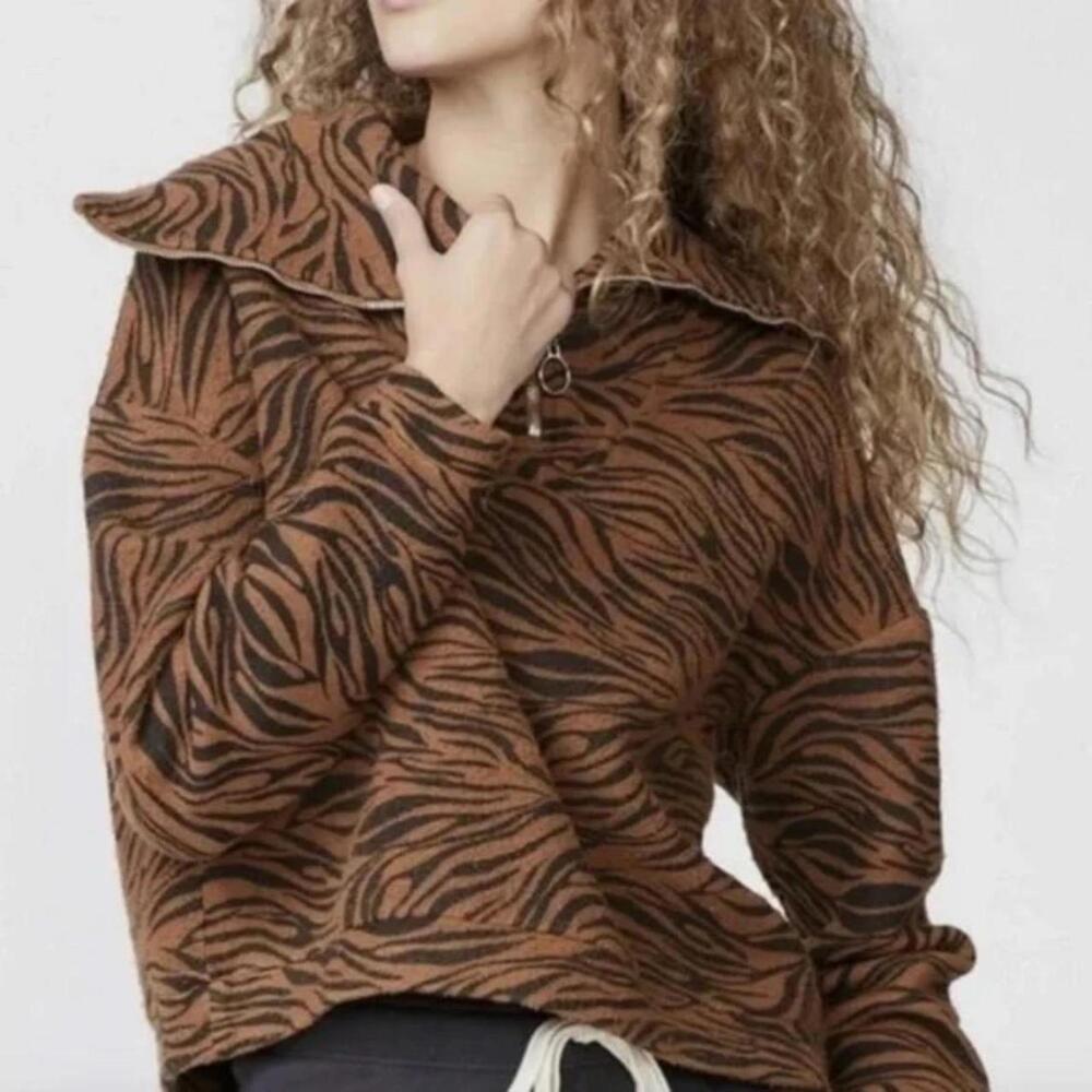 ⚡️SALE⚡️NO OFFERS‼️Monrow pullover sweatshirt